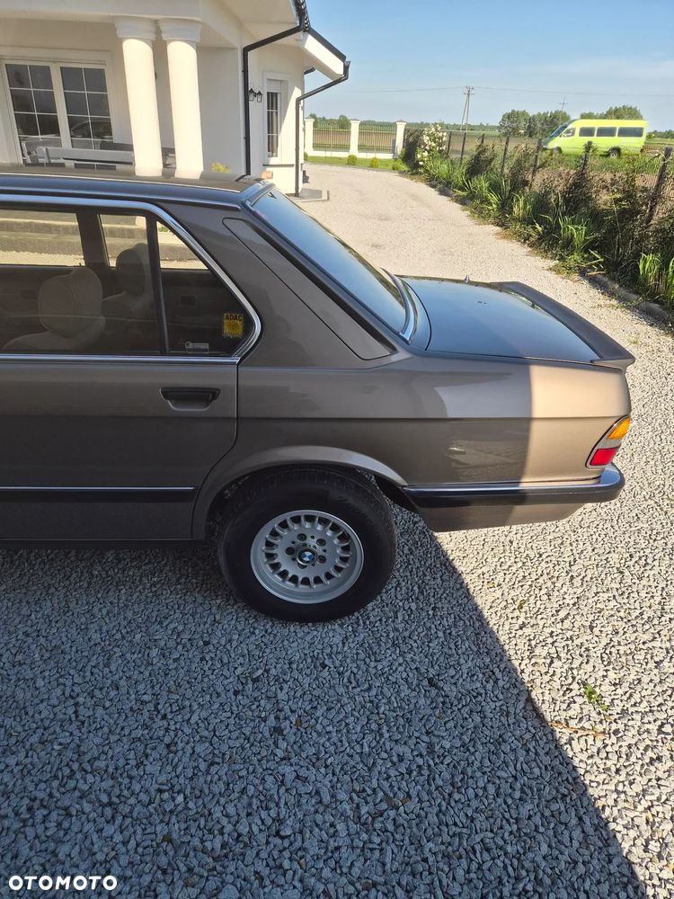 BMW Seria 5 - 12