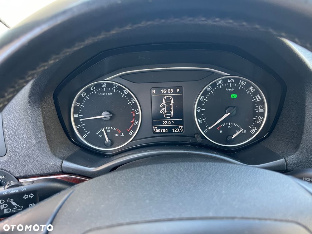 Skoda Octavia 1.6 TDI Ambition DSG - 12
