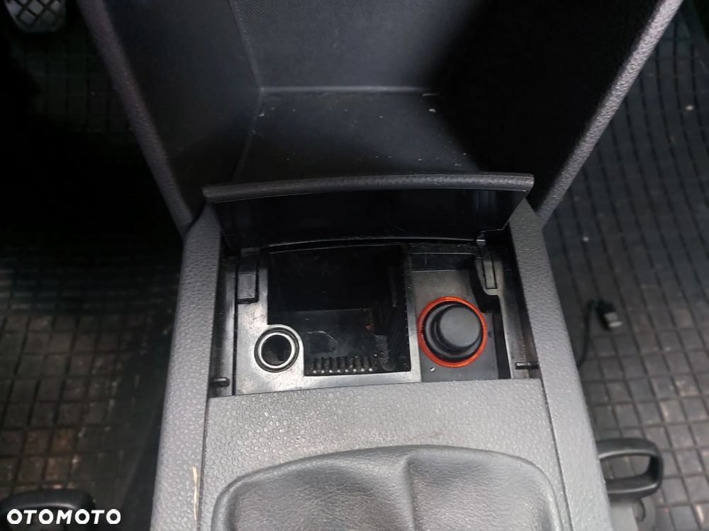 Volkswagen Polo - 11