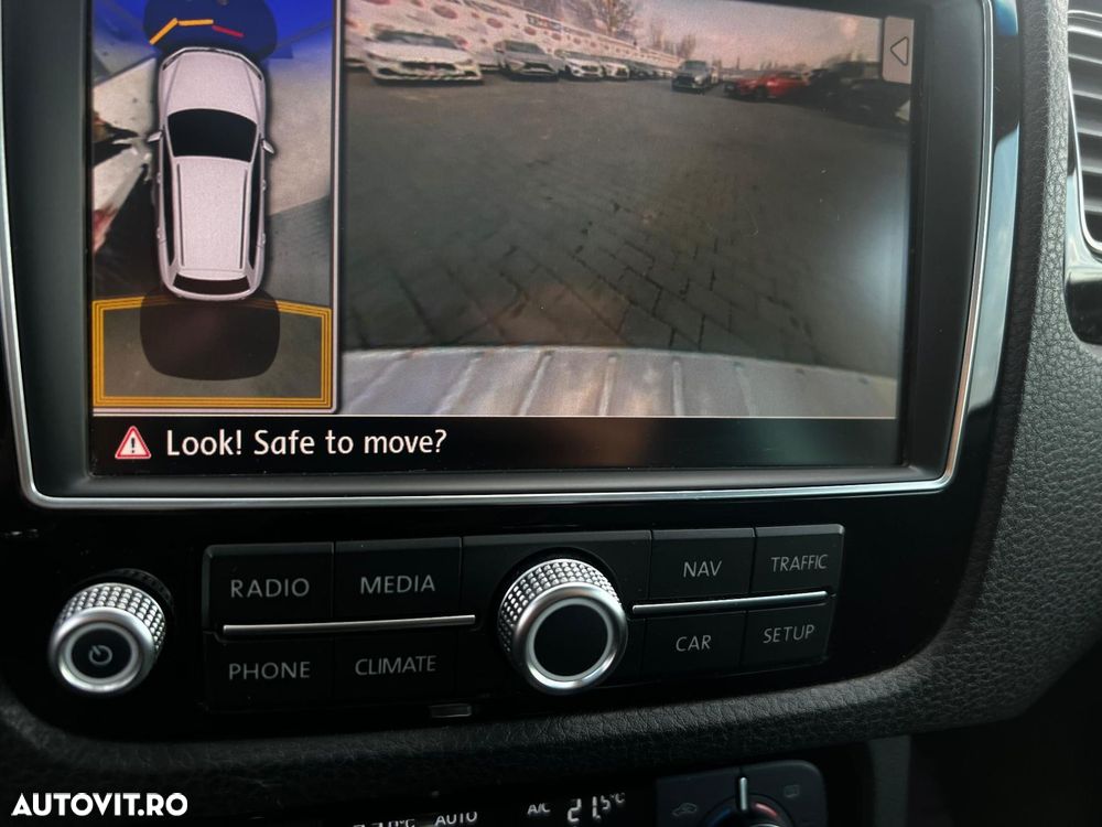VOLKSWAGEN Touareg 2015 — imagine 40