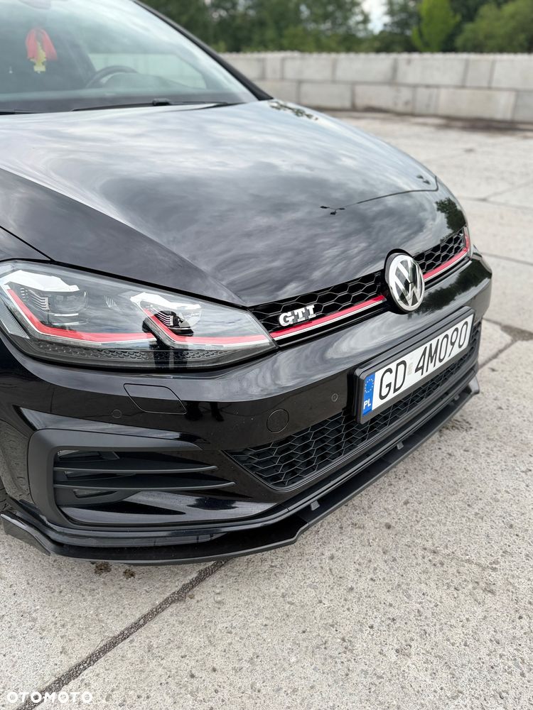 Volkswagen Golf - 4