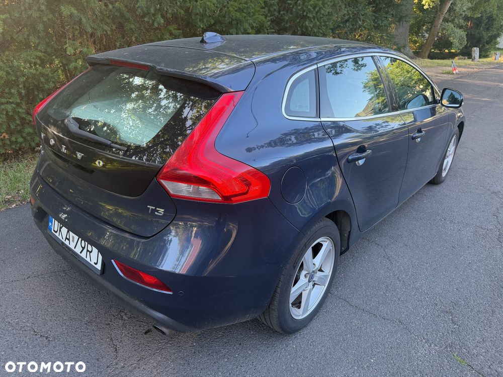 Volvo V40 ver-t3-momentum - 8