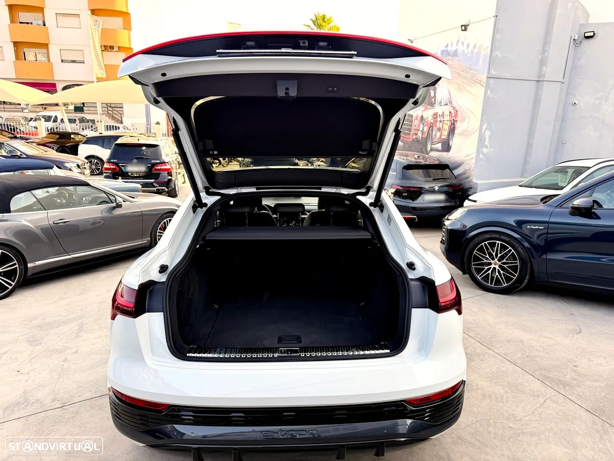 Audi Q8 e-Tron 50 quattro S line - 34