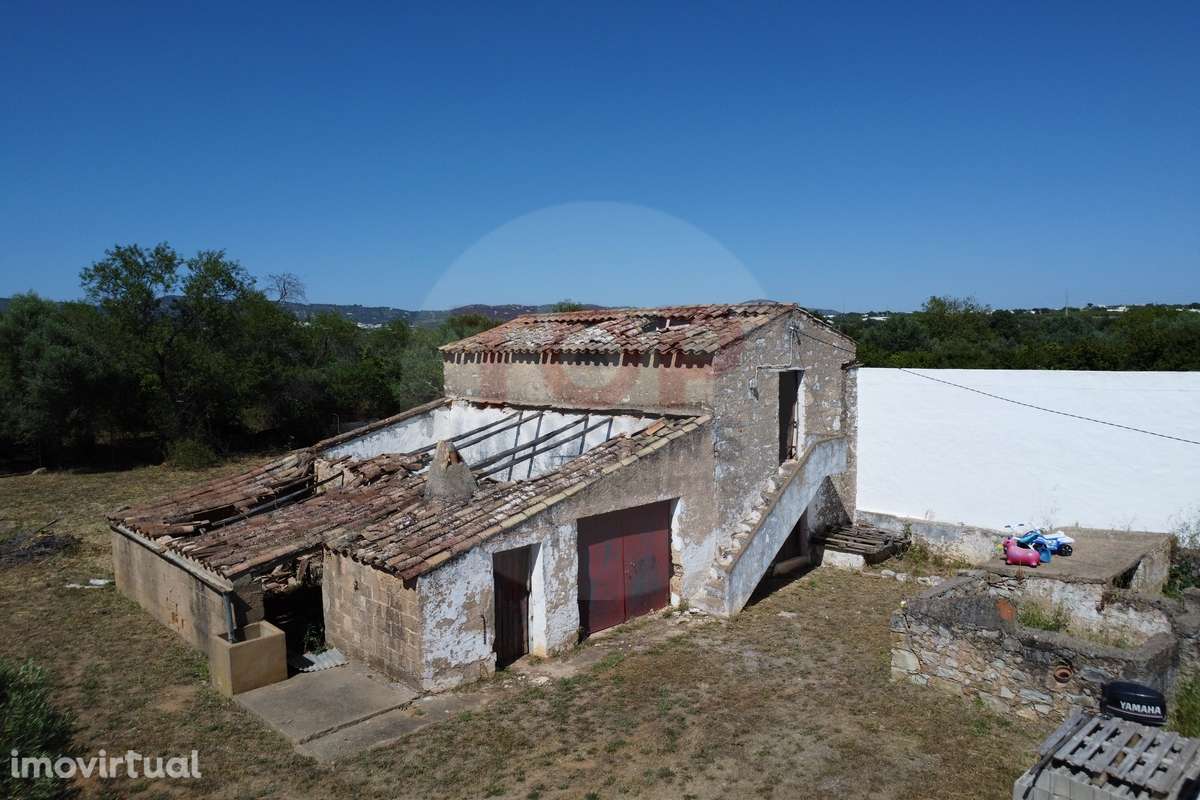 Moradia para reconstrução - Grande imagem: 3/35