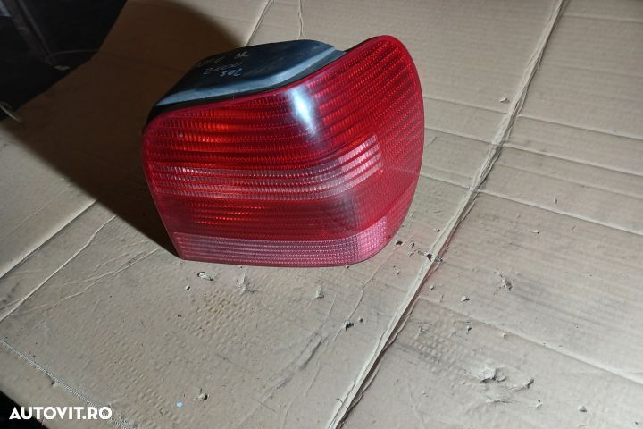 Lampa stop dreapta pe aripa Volkswagen VW Polo 3 6N [1994 - 2001] Hat - 2