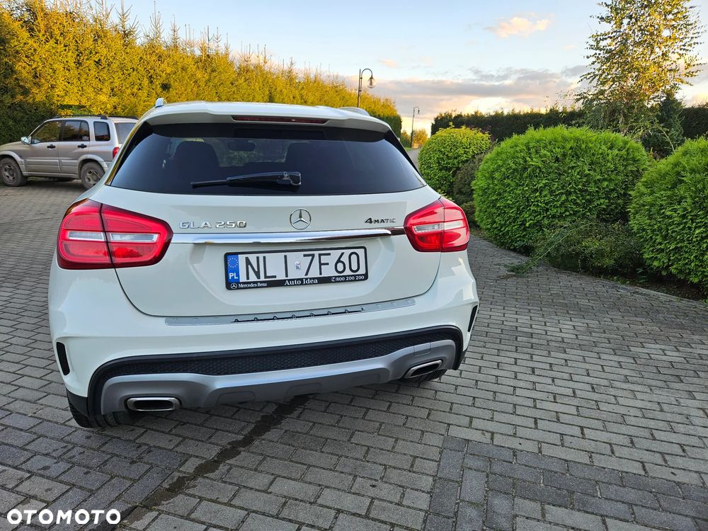 Mercedes-Benz GLA 250 4-Matic - 5