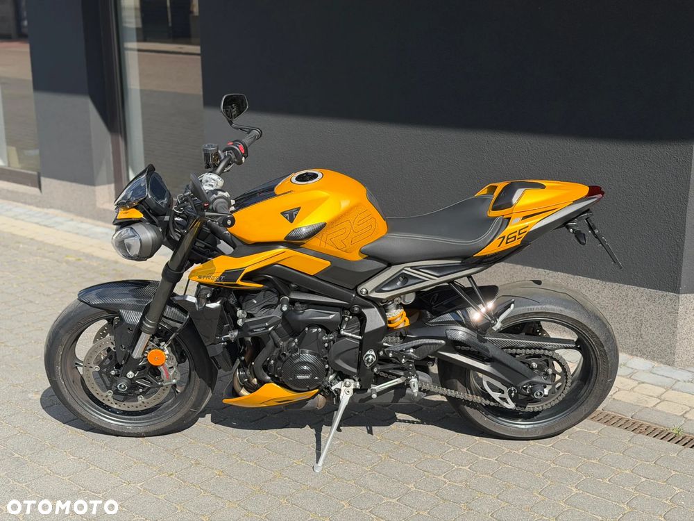 Triumph Street Triple - 12