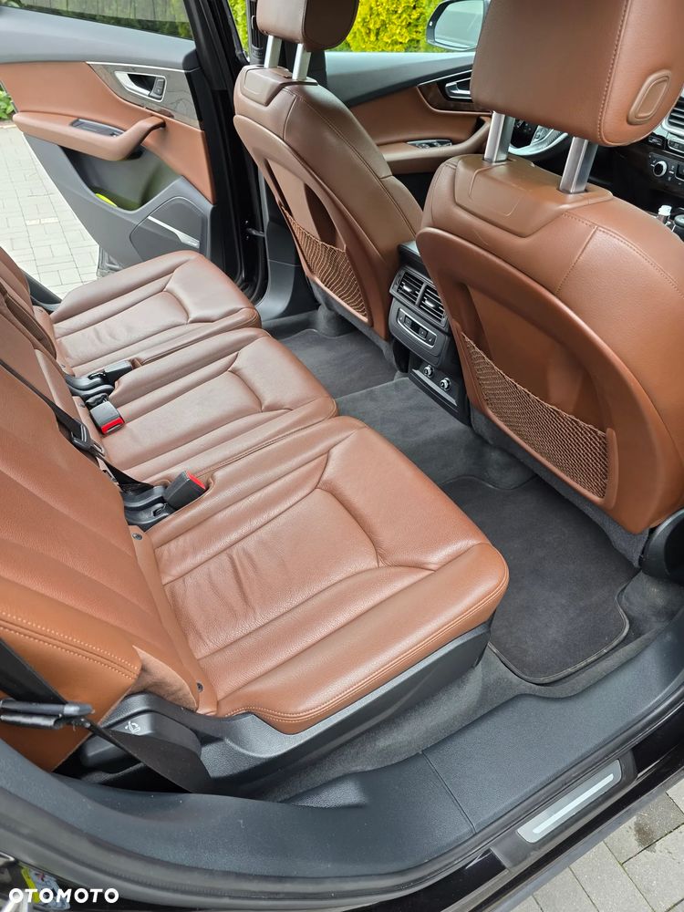 Audi Q7 - 10