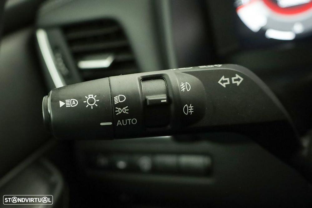 Nissan Qashqai 1.3 DIG-T N-Connecta LED Xtronic - 17