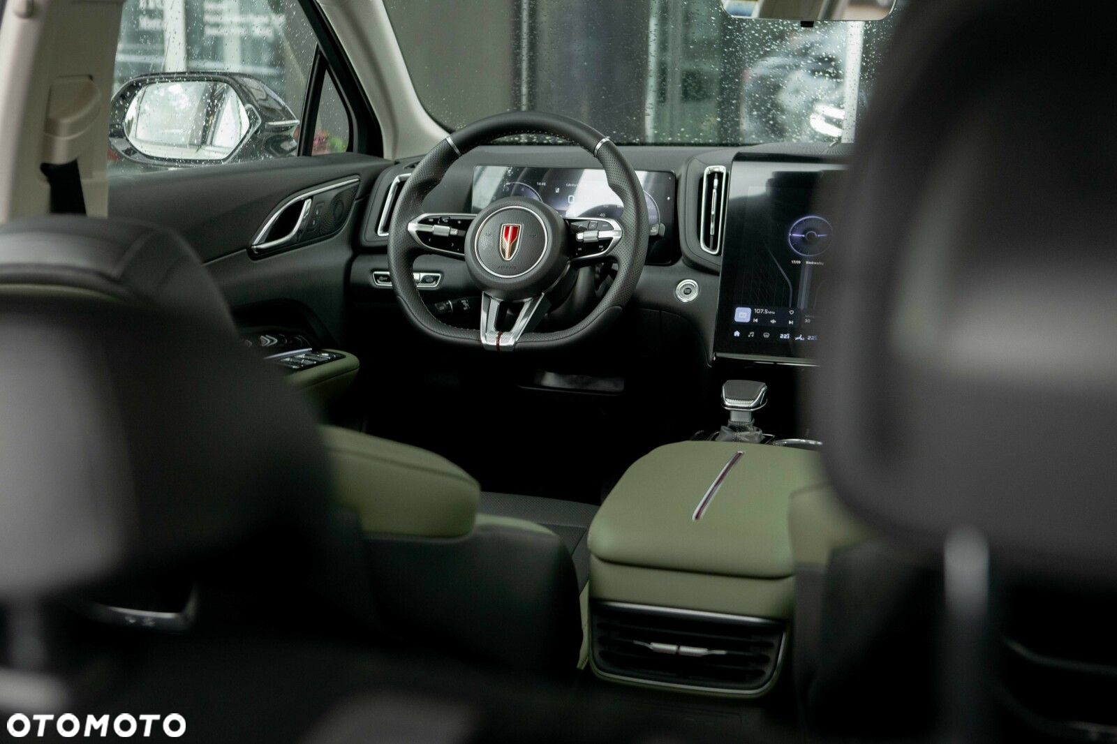 Hongqi HS3 - 23
