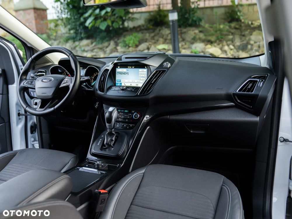 Ford Kuga 1.5 EcoBoost 4x4 Titanium - 17