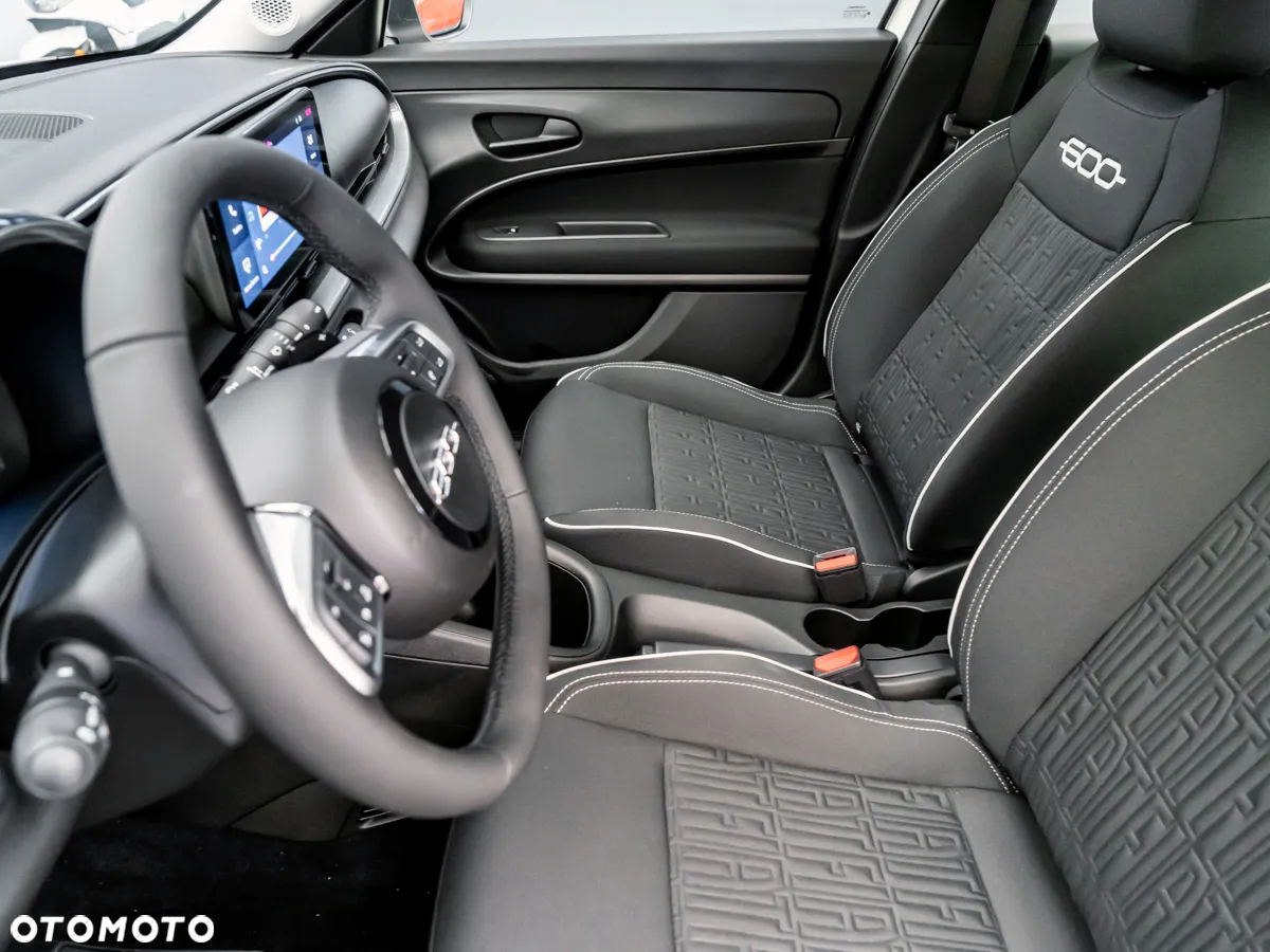 Fiat 600 1.2 Turbo Hybrid eDCT - 22
