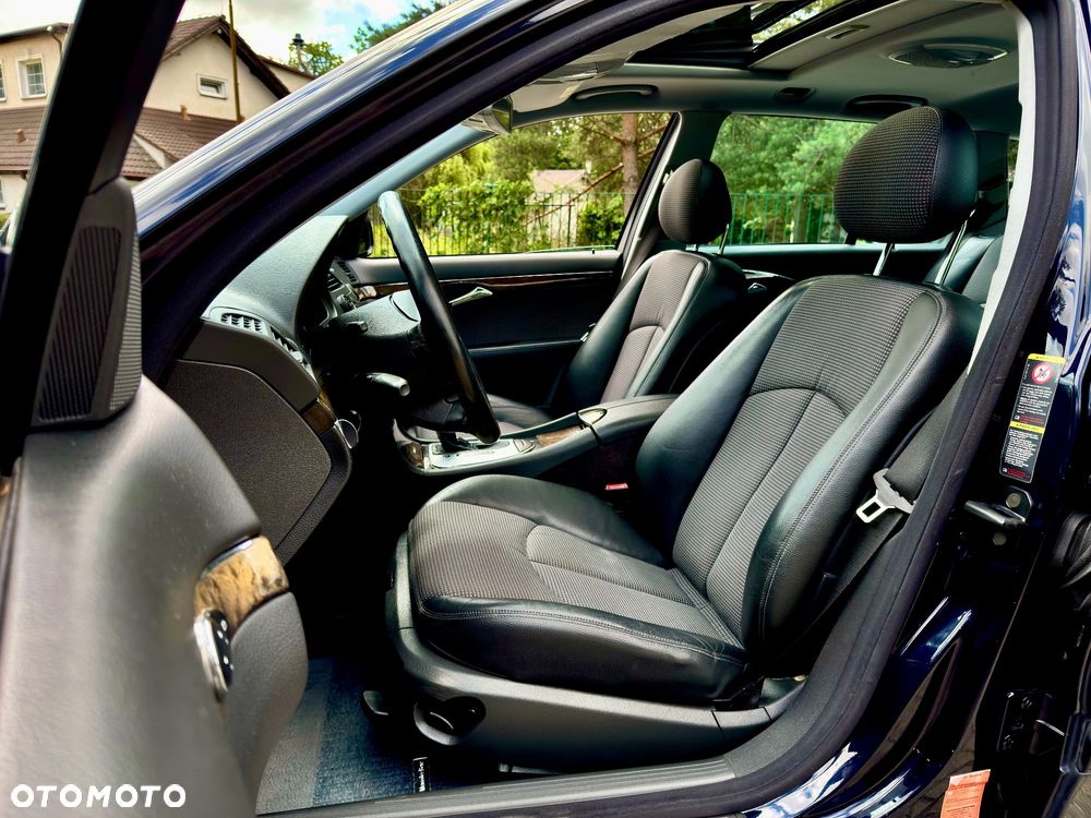 Mercedes-Benz Klasa E 240 4Matic Avantgarde - 13