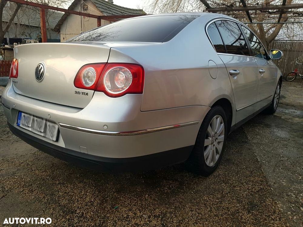 Volkswagen Passat 2.0 TDI DPF Trendline - 2