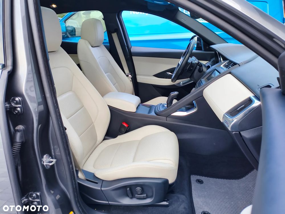 Jaguar E-Pace 2.0 i4D AWD R-Dynamic - 13
