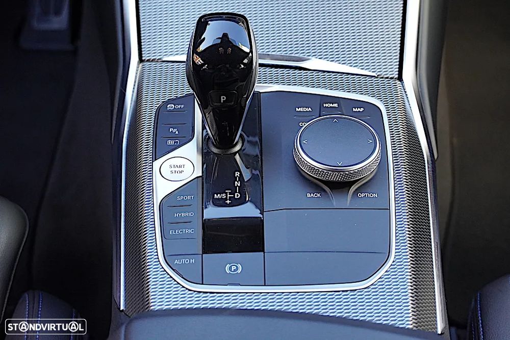 BMW 320 e Pack Desportivo M Auto - 32