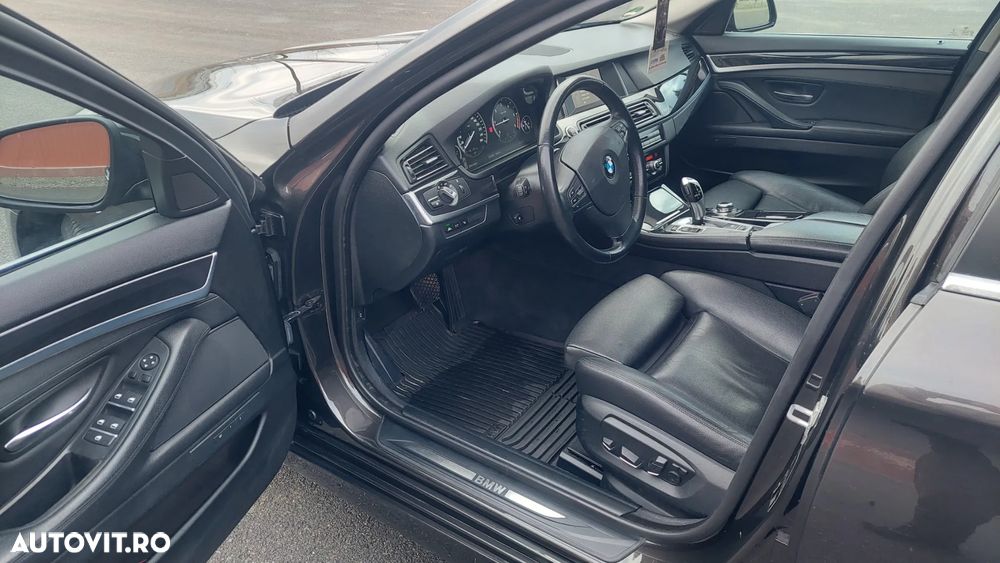 BMW Seria 5 520d Aut. Luxury Line - 16