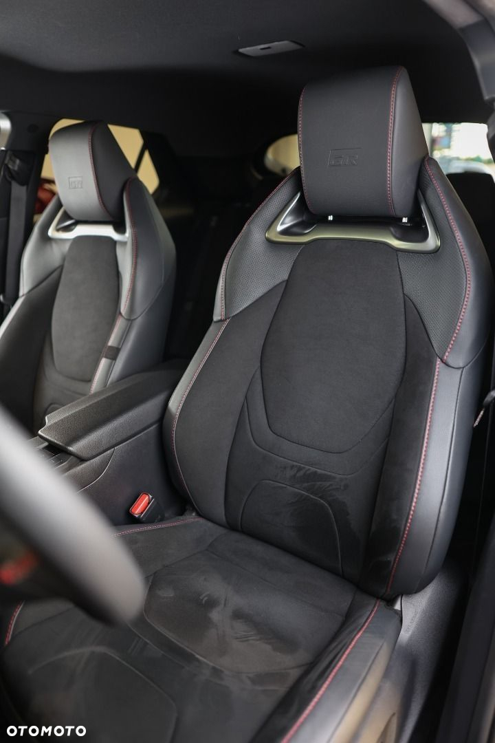 Toyota C-HR - 10