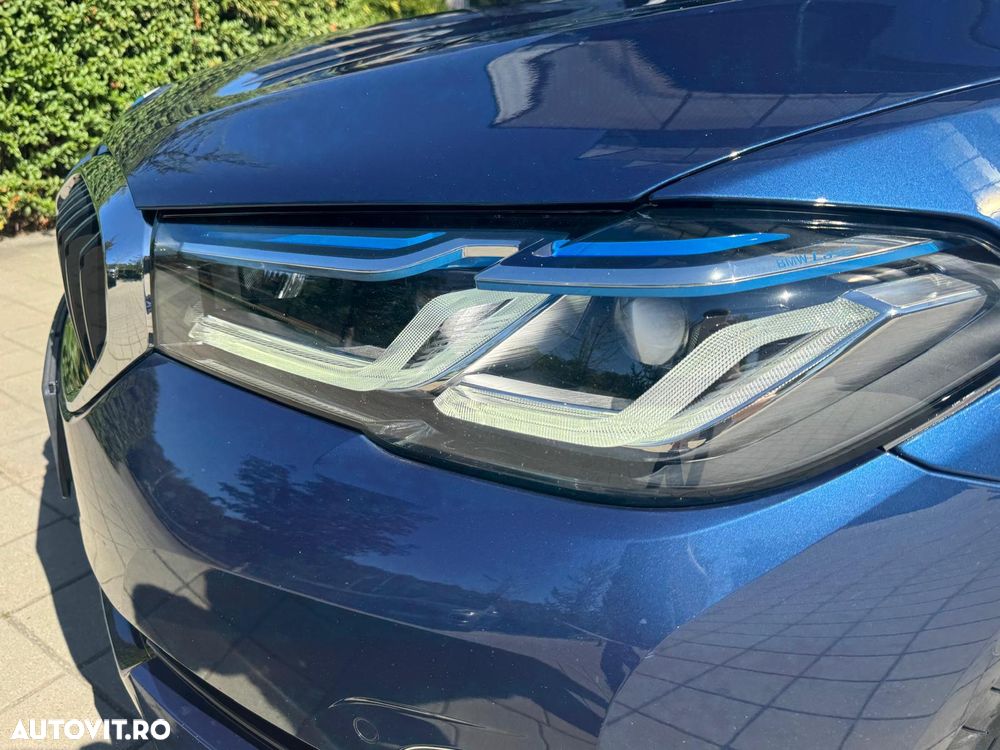 BMW Seria 5 530d xDrive AT MHEV - 24