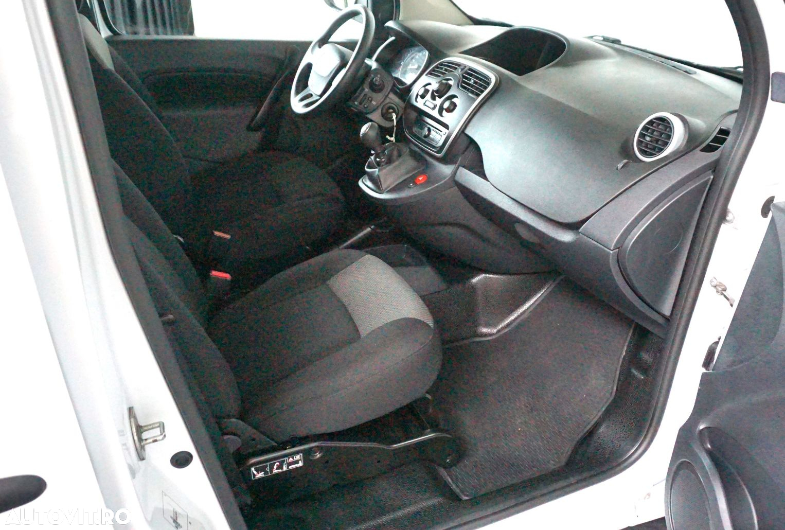 Renault KANGOO - 9