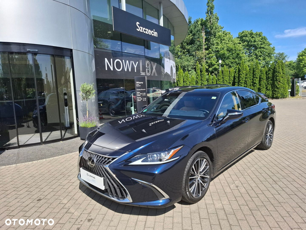 Lexus ES 300h Business Edition