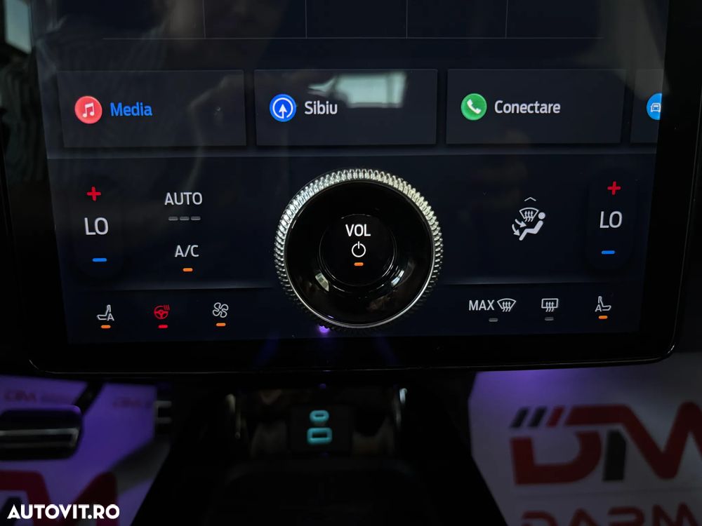 Ford Mustang Mach-E PREMIUM - 25