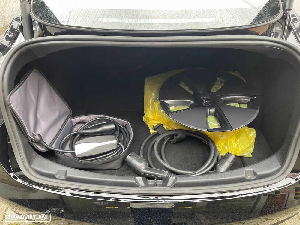 Tesla Model 3 Standard Range Plus RWD - 32