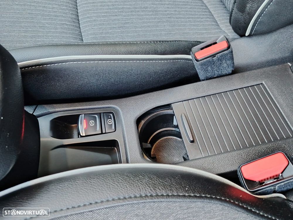 Renault Clio TCe 90 TECHNO - 9