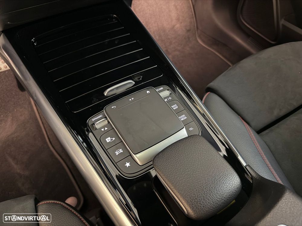 Mercedes-Benz B 250 e AMG Line - 24