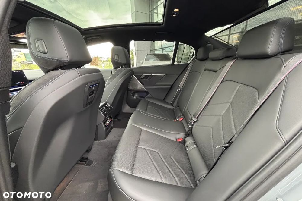 BMW Seria 5 520d xDrive mHEV - 25