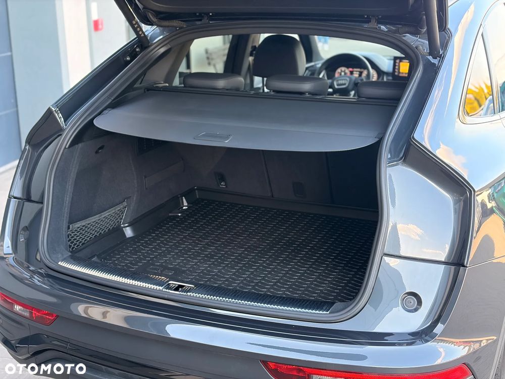 Audi Q5 Sportback - 11