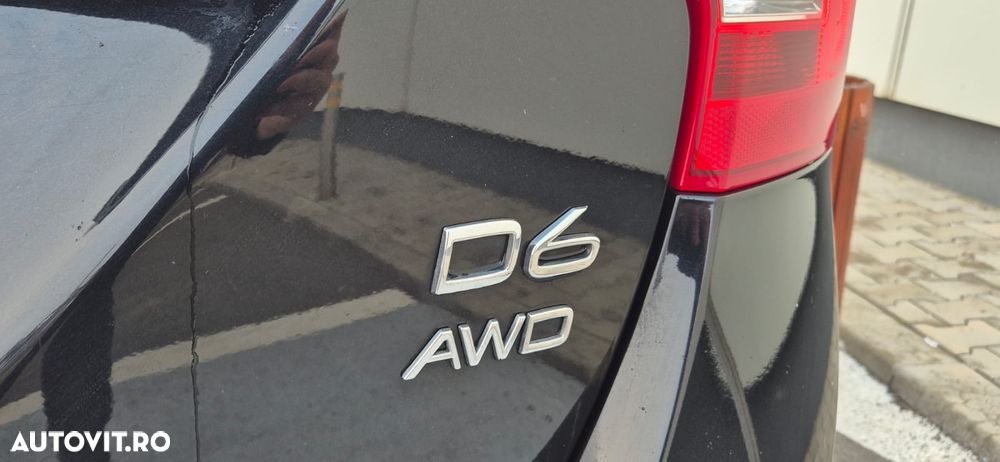Volvo V60 D6 Plug-In-Hybrid AWD Geartronic Summum - 12