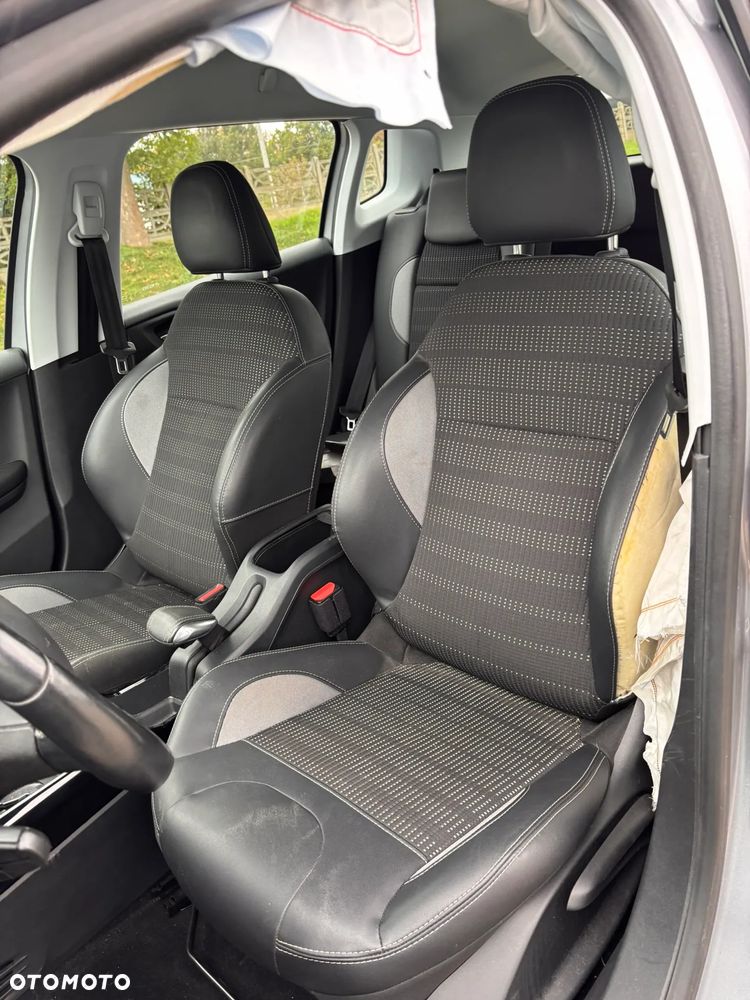 Peugeot 2008 - 24