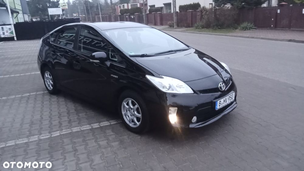 Toyota Prius (Hybrid) Comfort - 11