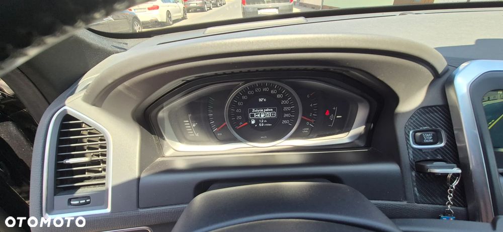 Volvo XC 60 D4 Drive-E R-Design Momentum - 20