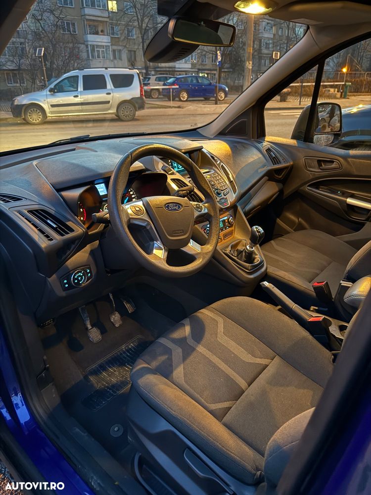 Ford Tourneo Connect - 12