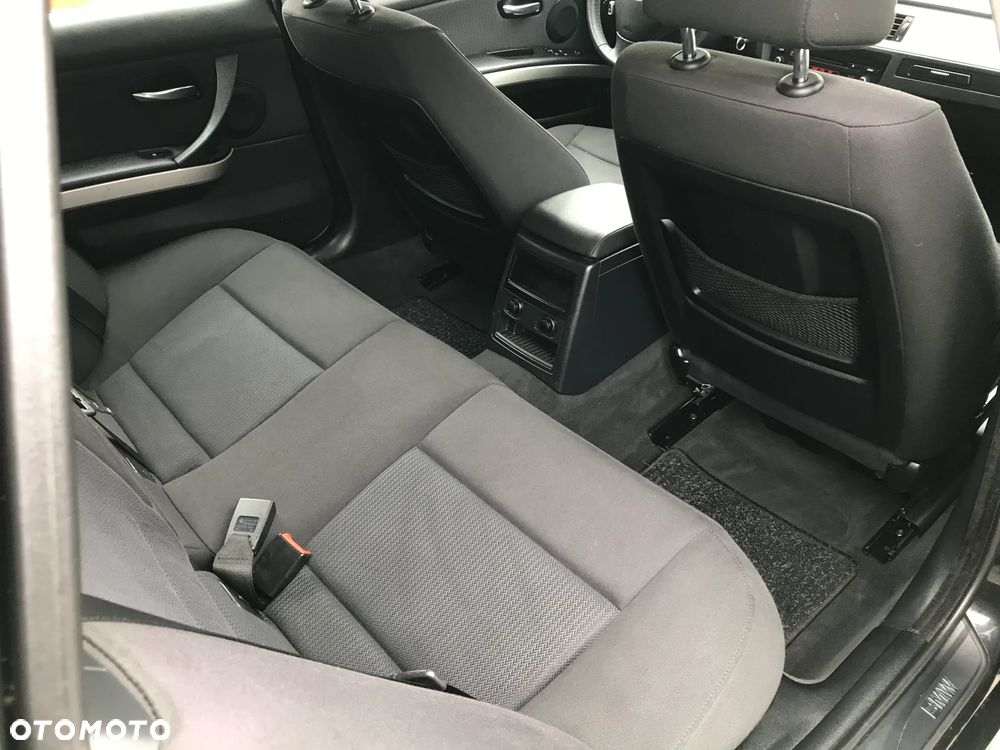 BMW Seria 3 318i - 8