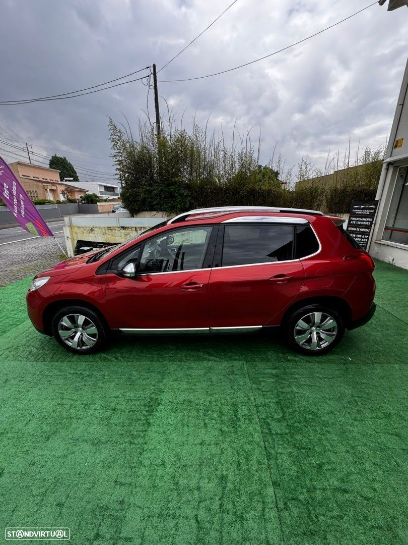 Peugeot 2008 1.2 PureTech Allure - 9
