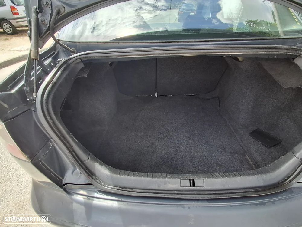 SEAT Cordoba 1.4 TDI Stylance - 12