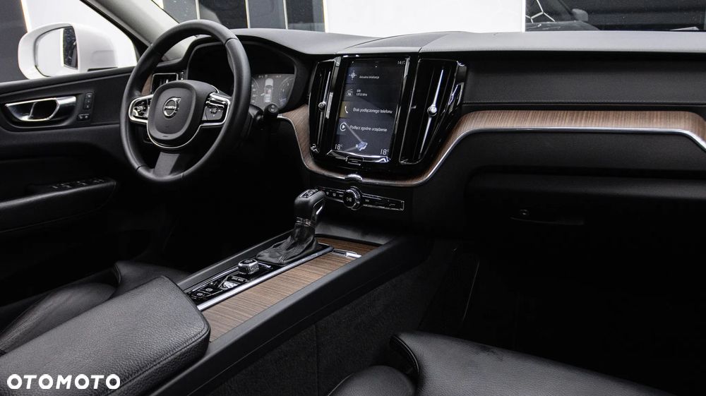 Volvo XC 60 B4 B Inscription - 16
