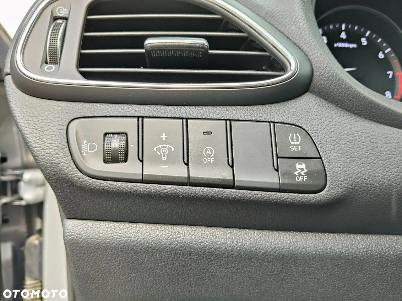 Hyundai i30 1.5 DPI Classic + - 22