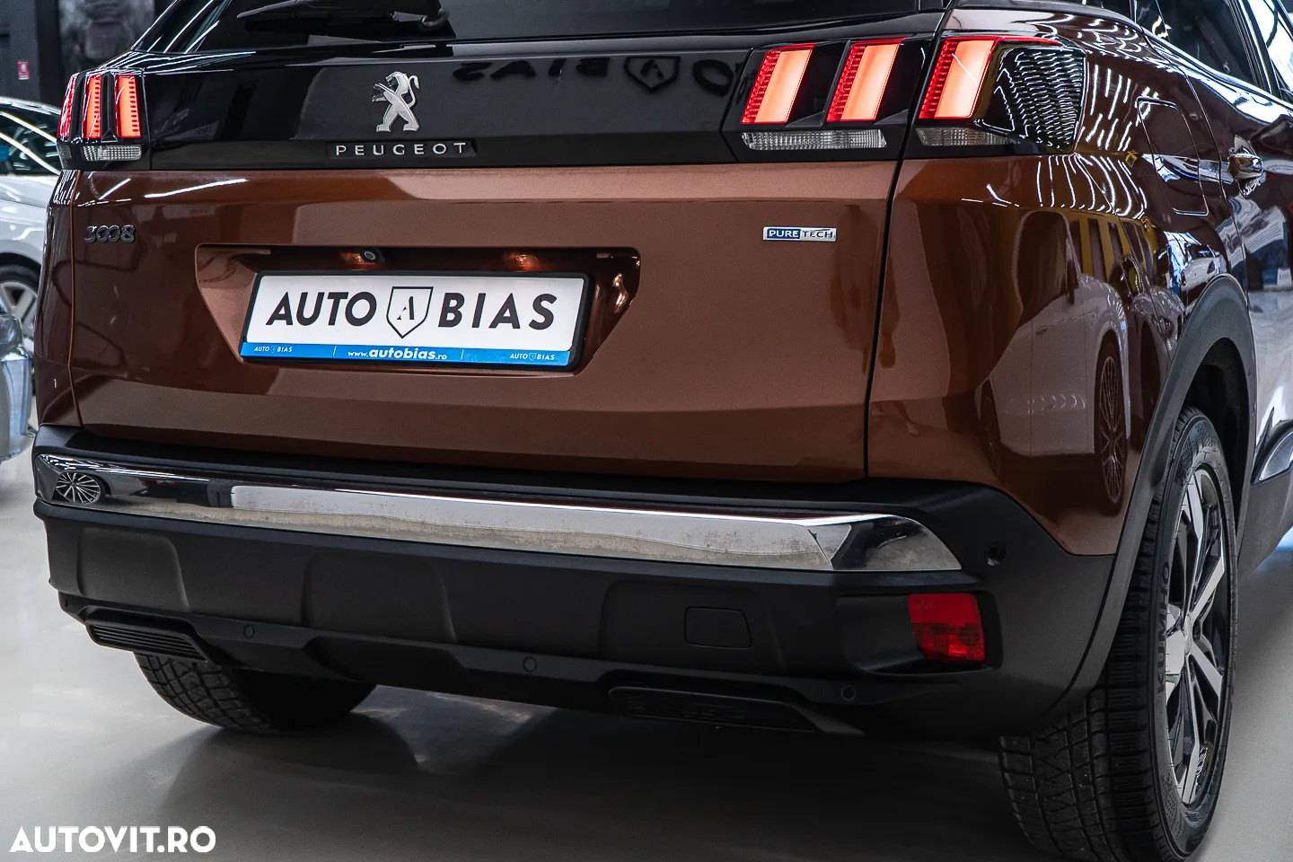 Peugeot 3008 1.2 PureTech Turbo S&S EAT6 Allure - 13