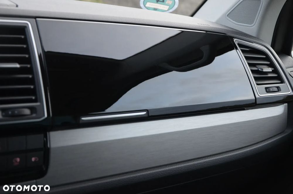 Volkswagen Multivan - 36