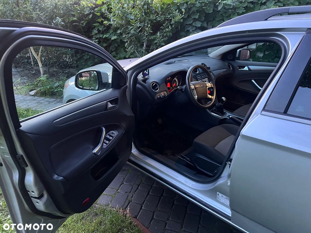 Ford Mondeo 1.6 Titanium - 17