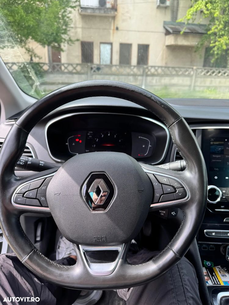 Renault Megane TCe GPF Intens - 4