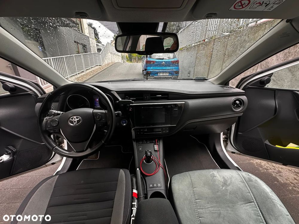 Toyota Auris Hybrid 135 Premium - 7