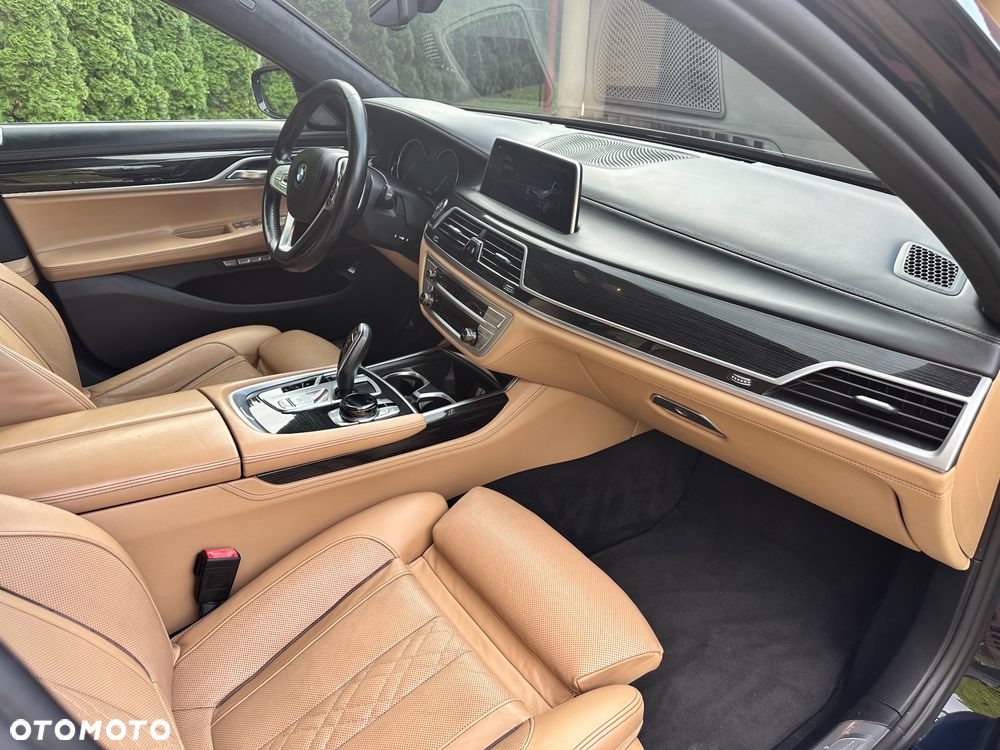 BMW Seria 7 750Li xDrive - 5