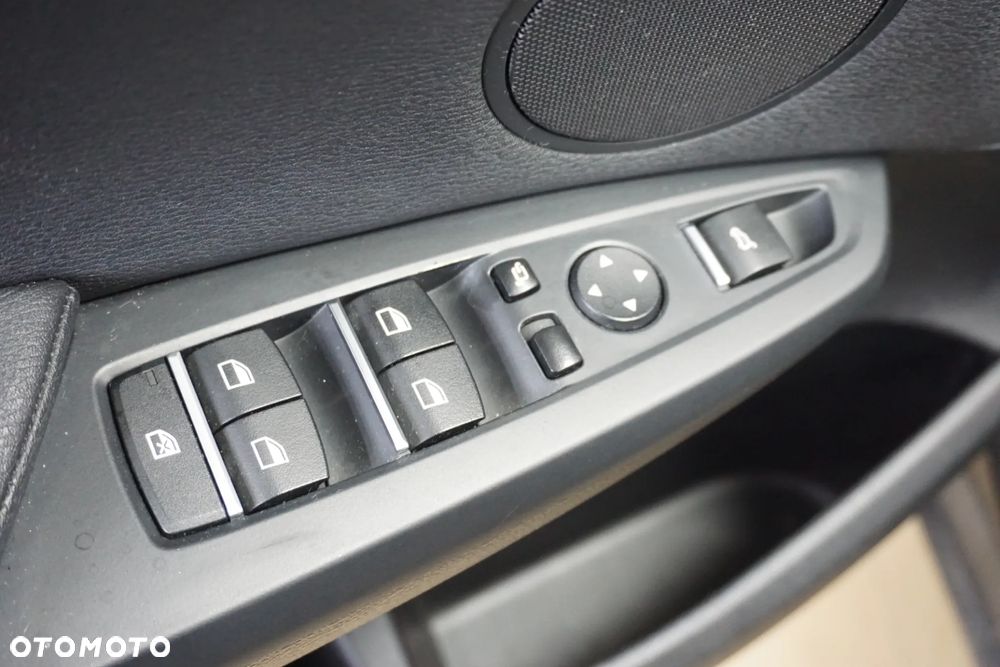 BMW X3 xDrive28i Sport-Aut - 27