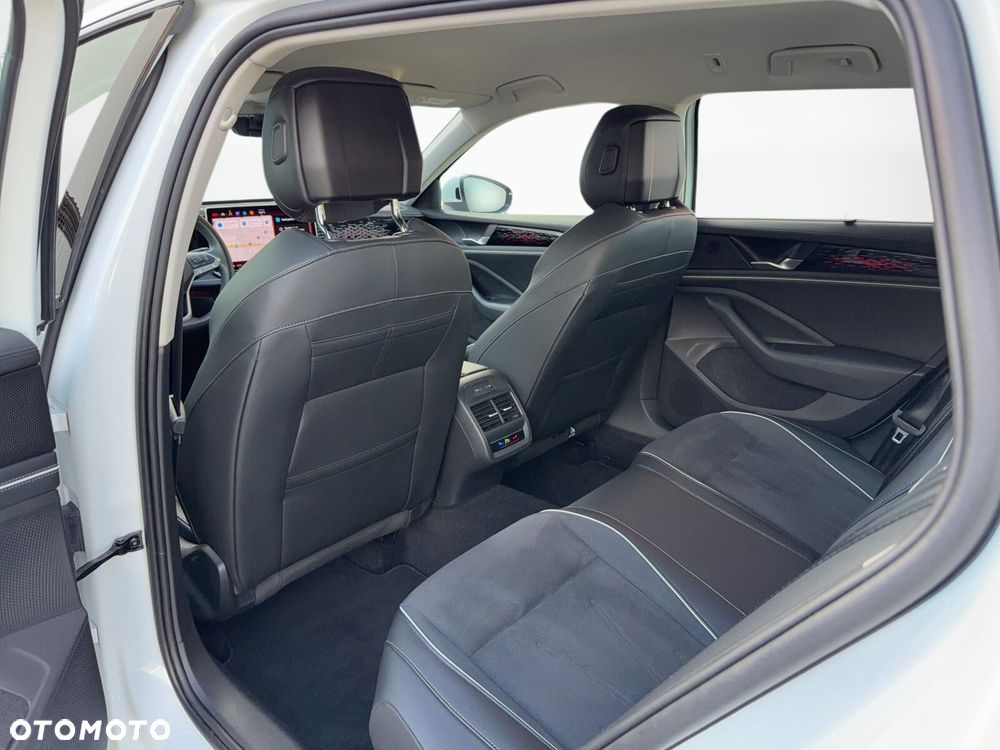 Volkswagen Passat Variant 1.5 TSI ACT mHEV Elegance DSG - 33