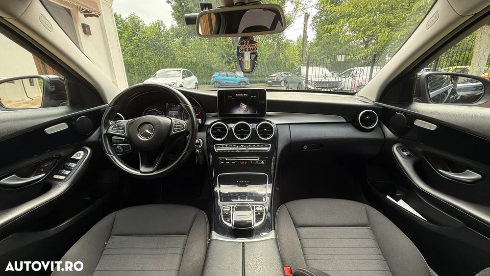 Mercedes-Benz C - 8